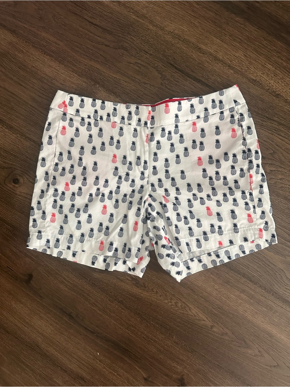 Women’s Pineapple Print Chino Shorts 5” - Size 8